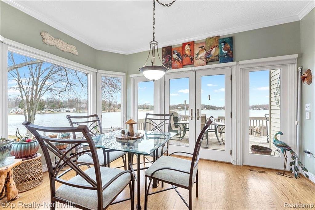 9283 FIRWOOD Road, South Lyon, MI 48178 — Photo 12