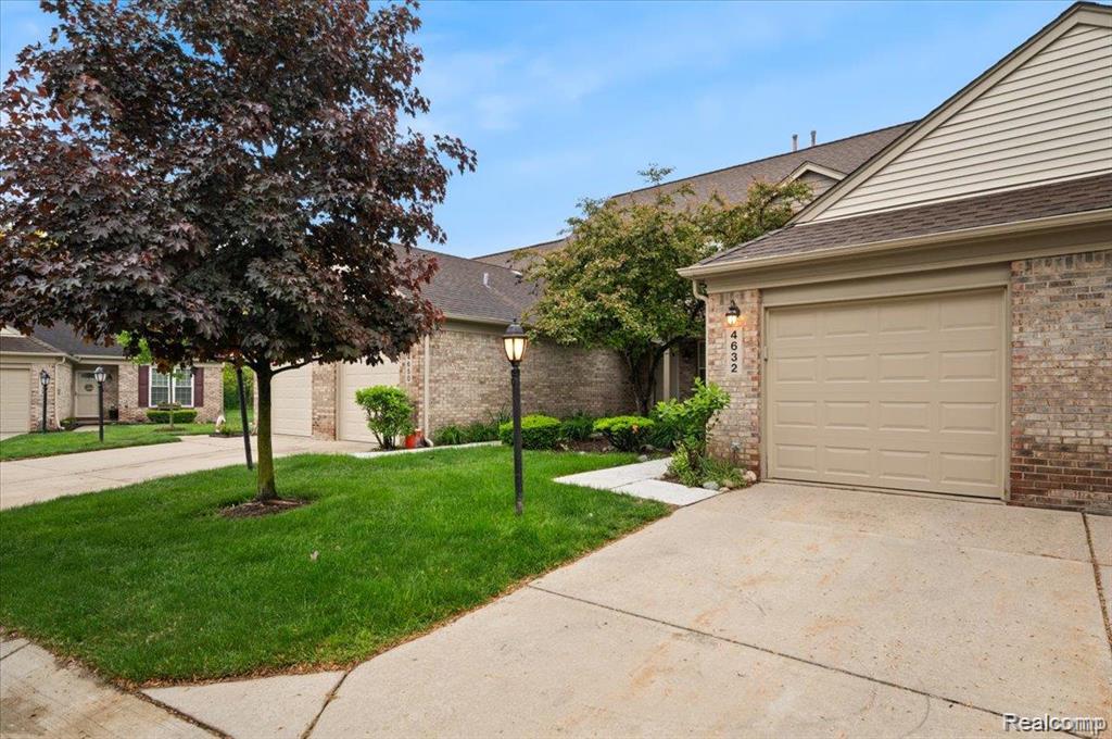 4632 Hunters Circle W, Canton, MI 48188 — Photo 2