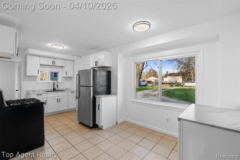 23615 Columbus Avenue, Warren, MI 48089 — Photo 11