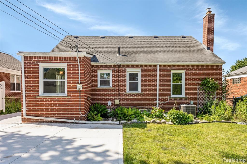 8123 McKinley, Center Line, MI 48015 — Photo 15