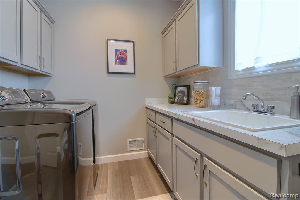 526 Plum Street, Wyandotte, MI 48192 — Photo 22