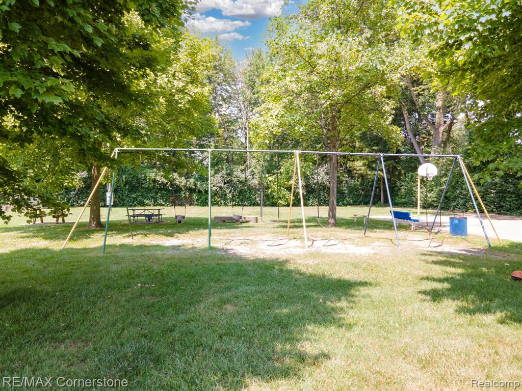 29078 Manchester Street, Westland, MI — Photo 38