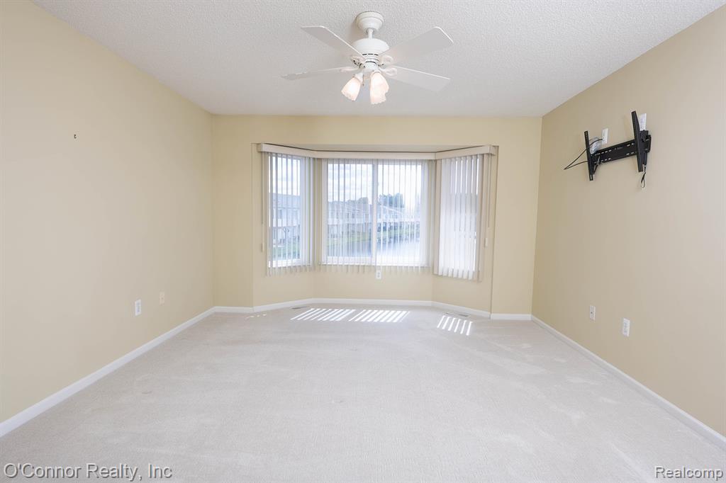 804 Crystal Lane, Marysville, MI 48040 — Photo 16
