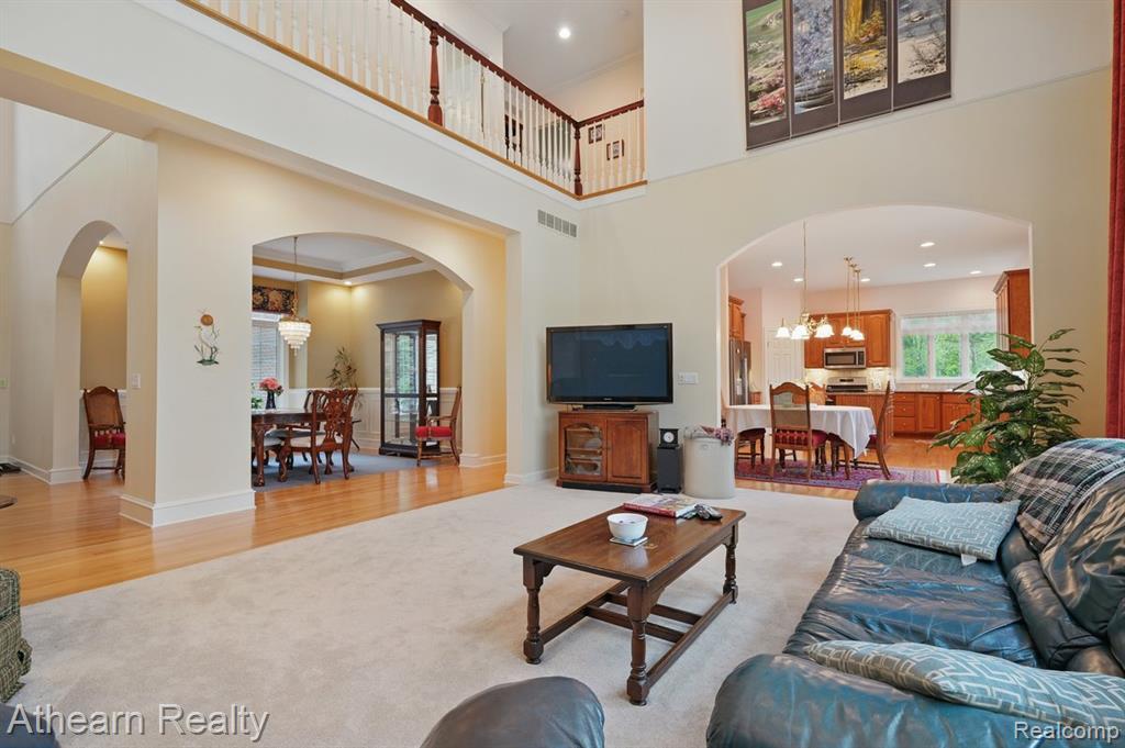 8373 Riverwalk Drive, Fenton, MI 48430 — Photo 36