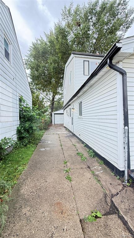 7052 Toepfer Road, Warren, MI 48091 — Photo 31