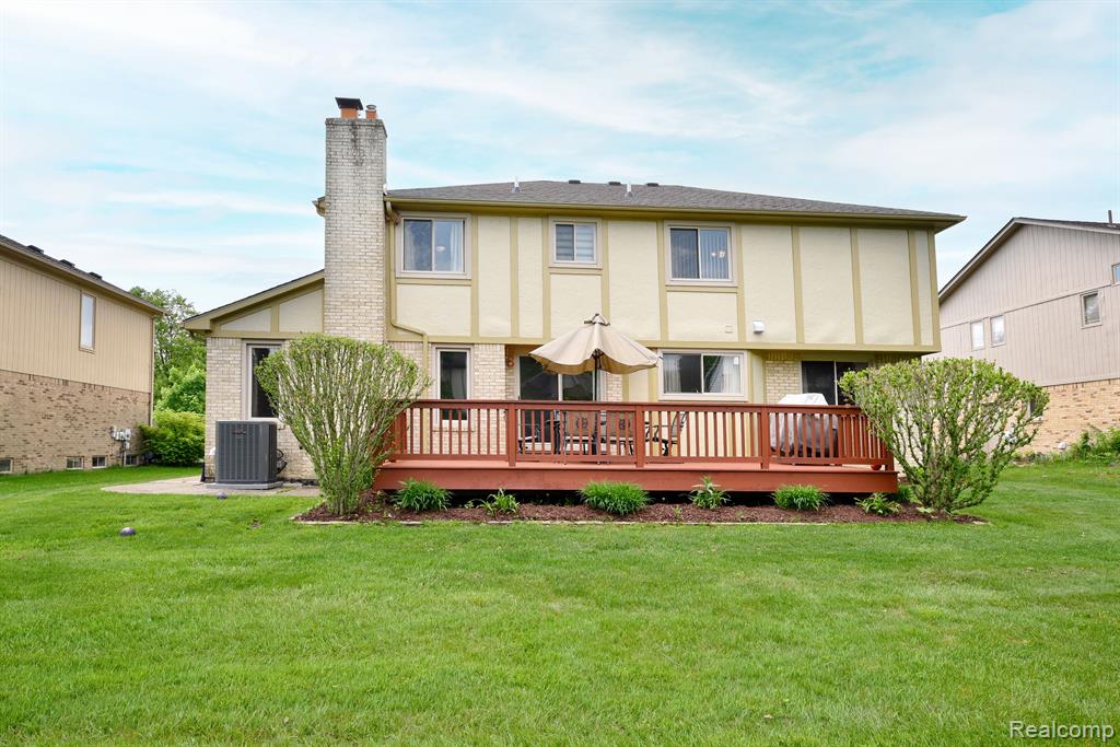 6186 Smithfield Drive, Troy, MI 48085 — Photo 34