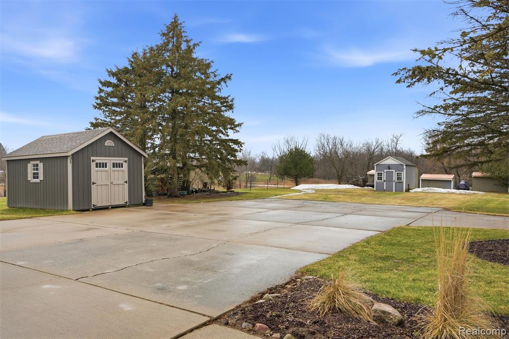 7400 Dutch Road, Goodrich Vlg, MI — Photo 44