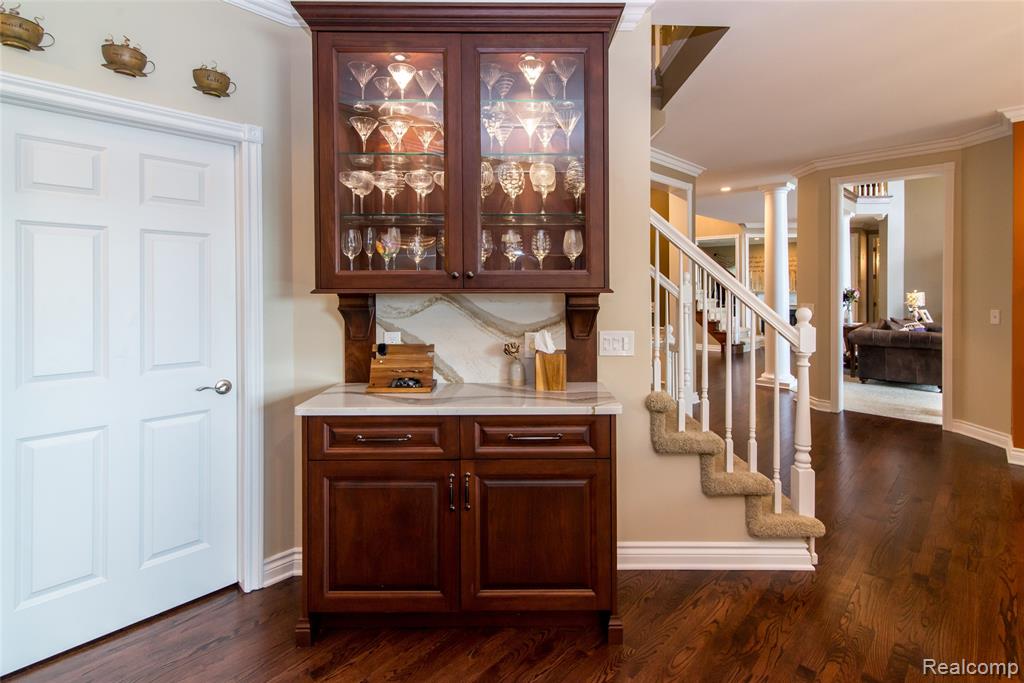 3166 W Beach Lake Drive, Milford, MI, 48380