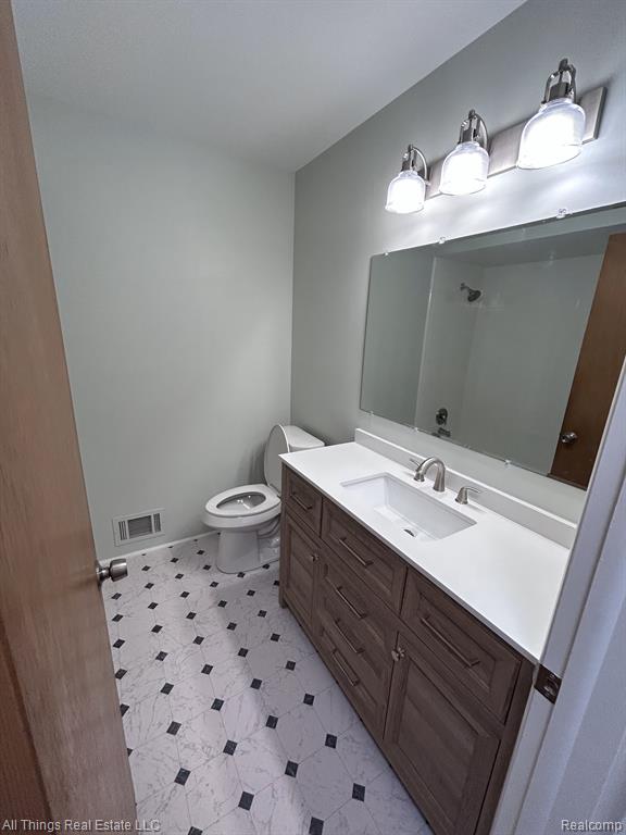 6037 BROOKWOOD Drive, Burton, MI 48509 — Photo 11