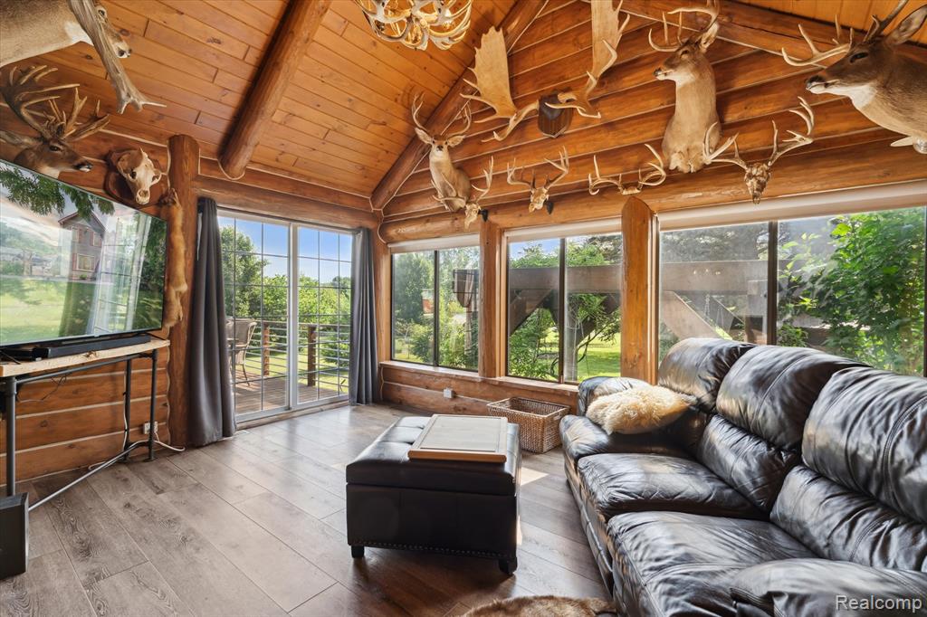 9227 Hogan Road, Fenton, MI 48430 — Photo 14