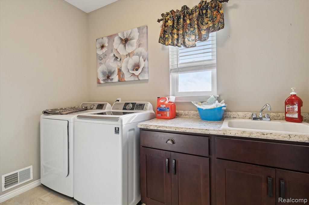 5760 JADA Drive, Highland, MI 48356 — Photo 28