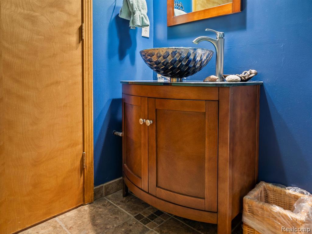 62 S WASHINGTON Street, Lake Orion, MI 48362 — Photo 13