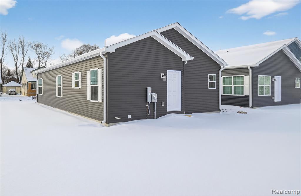 7543 Packard Ave, Warren, MI 48091 — Photo 2
