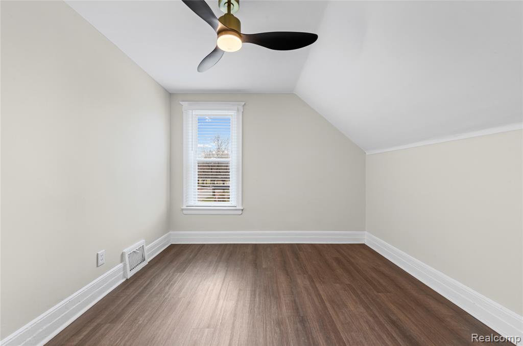 8103 E Canfield Street, Detroit, MI 48214 — Photo 35
