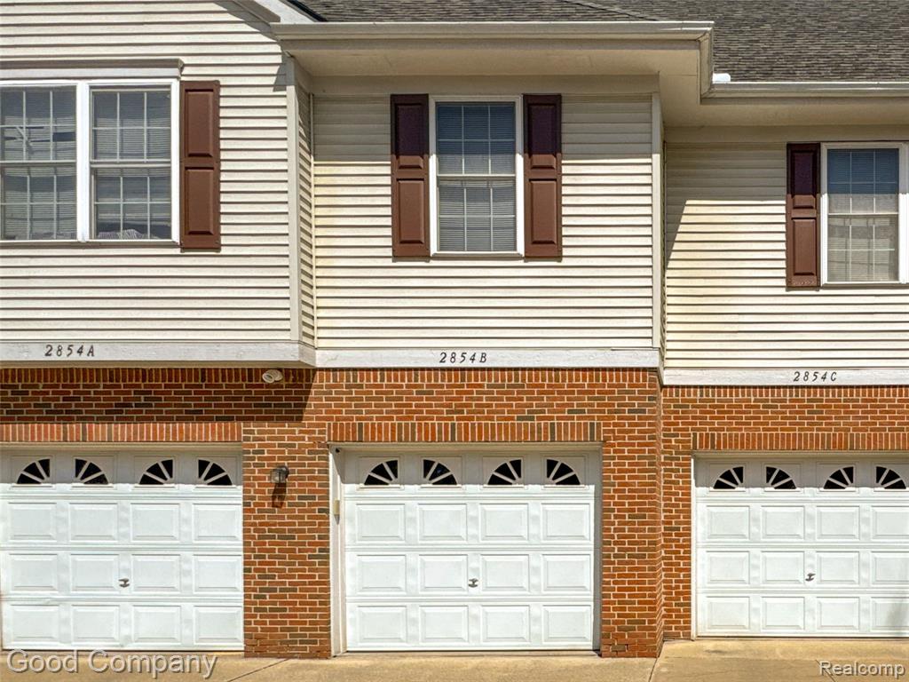 2854 Cottonwood Drive, B, Waterford, MI 48328 — Photo 2