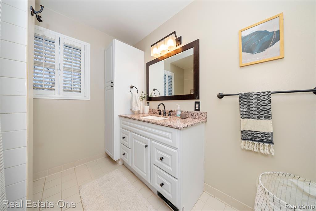 6540 NADETTE, Clarkston, MI — Photo 32