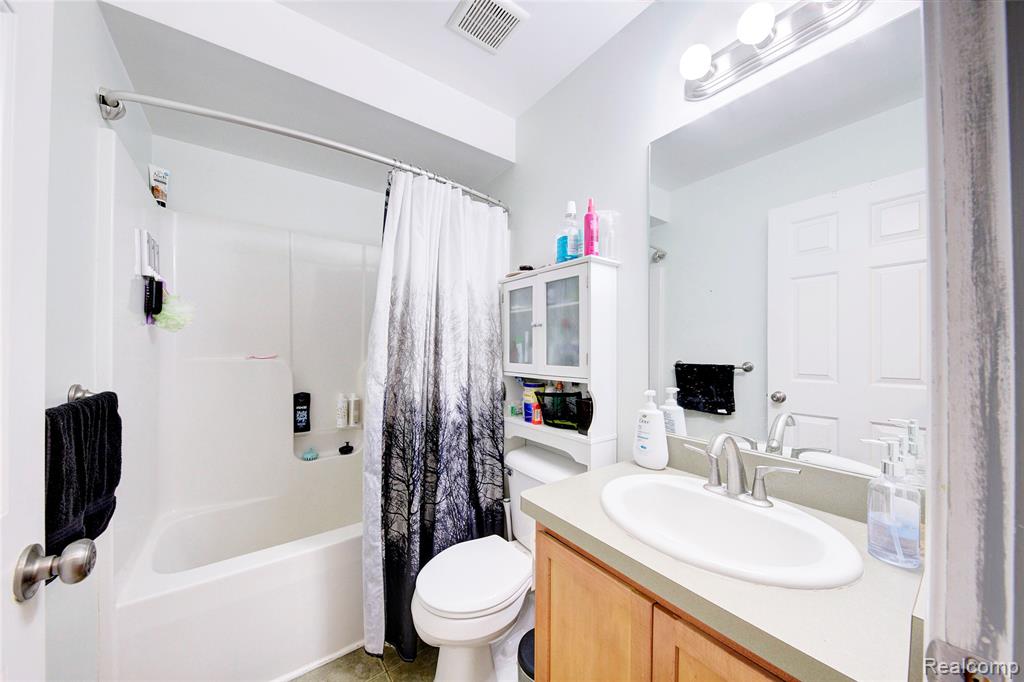 8972 Ash Drive, Whitmore Lake, MI 48189 — Photo 14