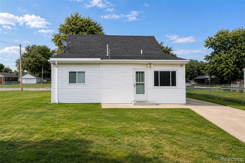 6041 Gilman Street, Garden City, MI — Photo 6