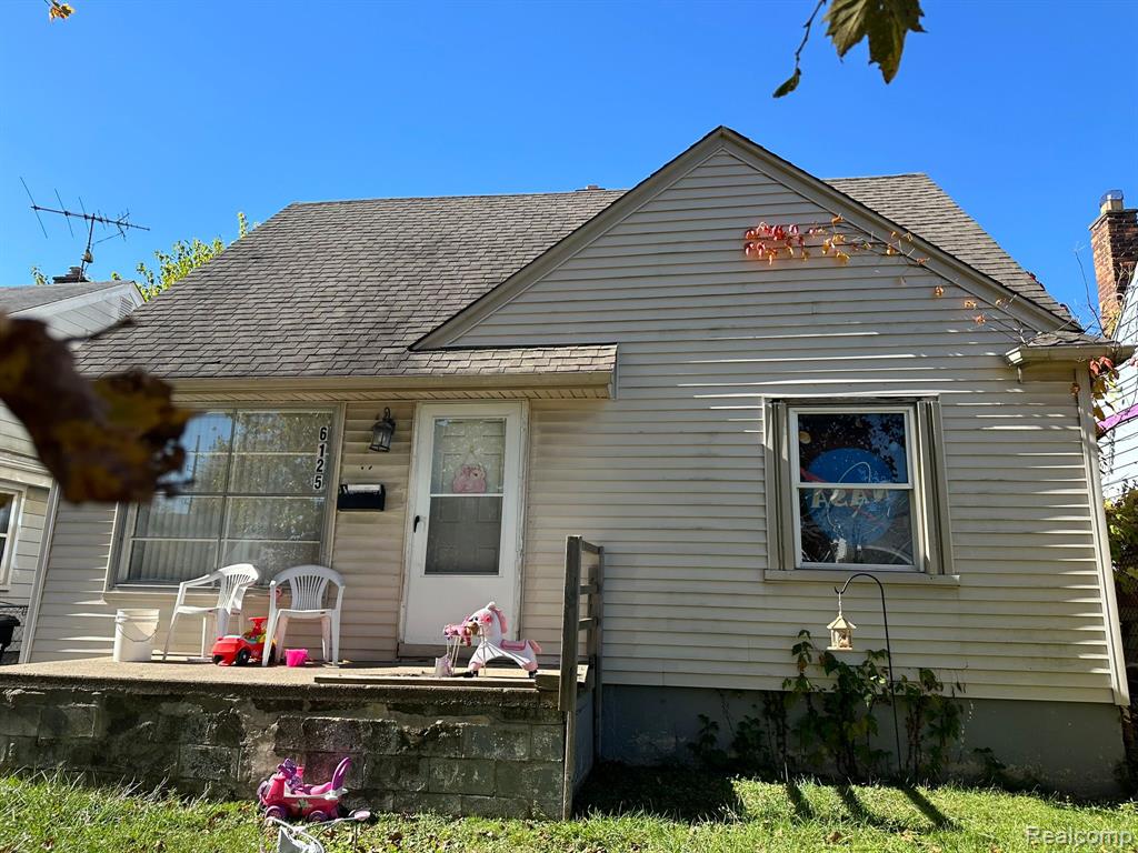 6125 ROSEMONT Avenue, Detroit, MI 48228 — front exterior