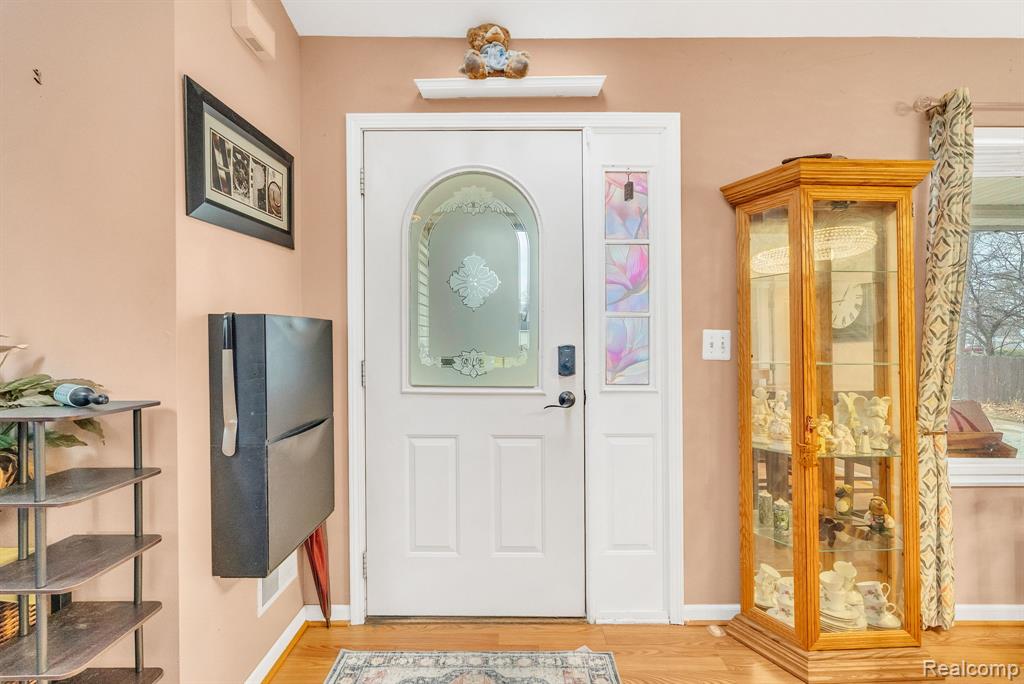 2215 Hancock Street, Port Huron, MI 48060 — Photo 6