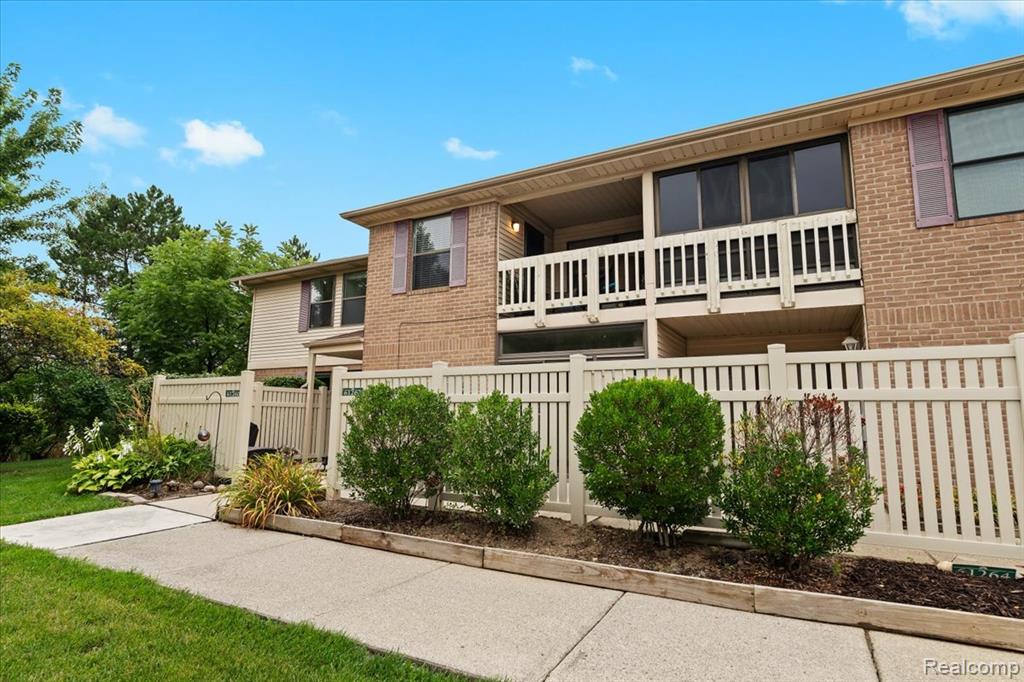 61260 Greenwood Drive, 80, South Lyon, MI 48178 — Photo 4