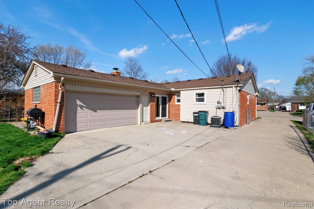 1973 Alexander Drive, Troy, MI 48083 — Photo 7