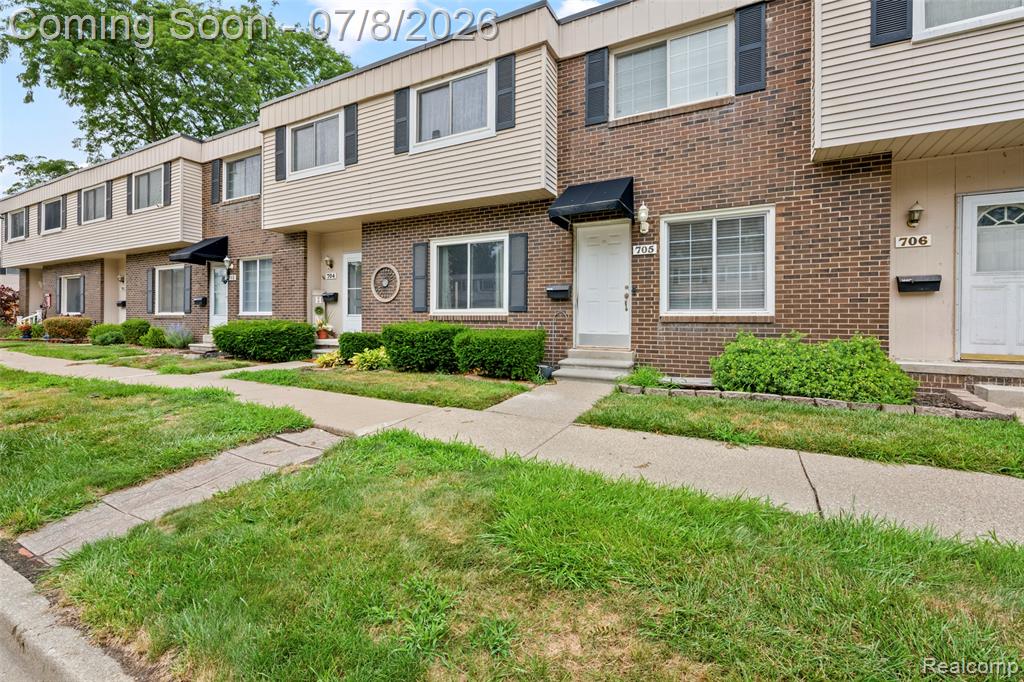 704 Estrada Drive, Belleville, MI 48111 — Photo 5
