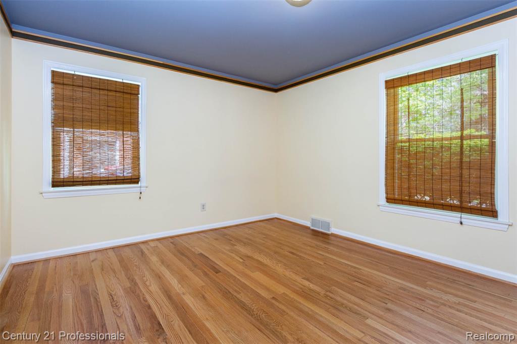 25009 Donald, Redford, MI 48239 — Photo 14