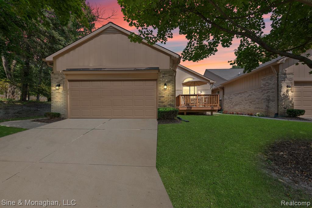 35595 Court Ridge Court, Farmington Hills, MI 48335 — Photo 36