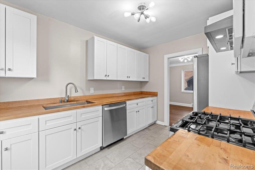 5261 HARVARD Road, Detroit, MI 48224 — Photo 9