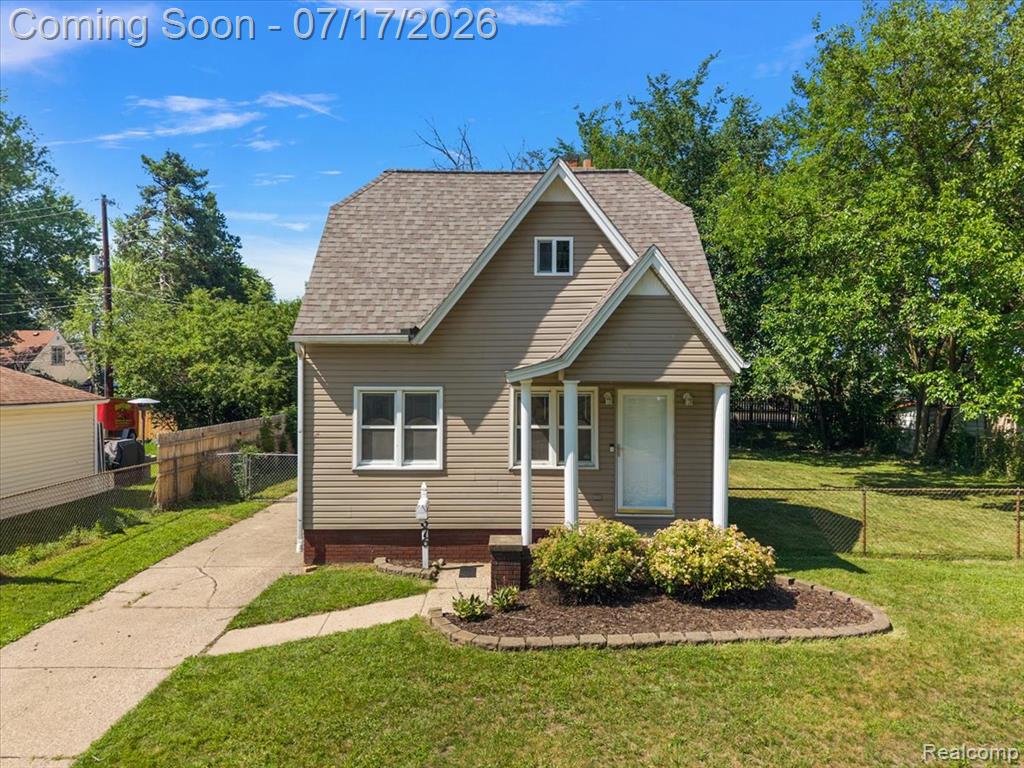 676 W Coy Avenue, Hazel Park, MI 48030 — Photo 2