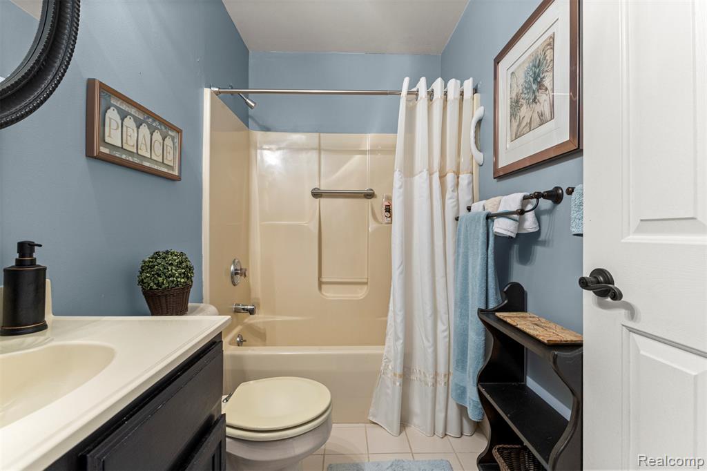 29307 W Jefferson Avenue, 14, Gibraltar, MI — Photo 19