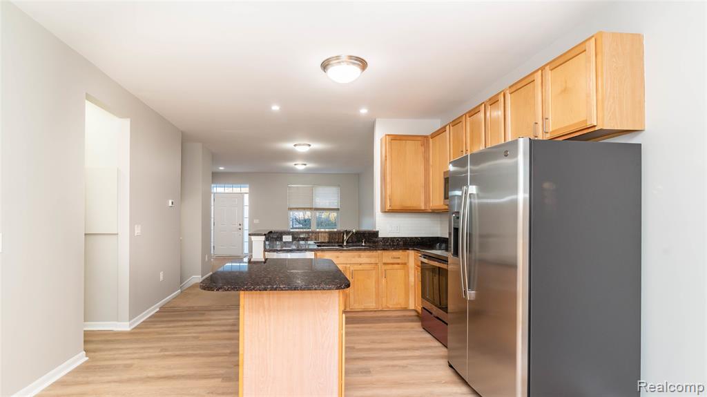 6114 Heron Hills Drive, Wolverine Lake, MI 48390 — Photo 10