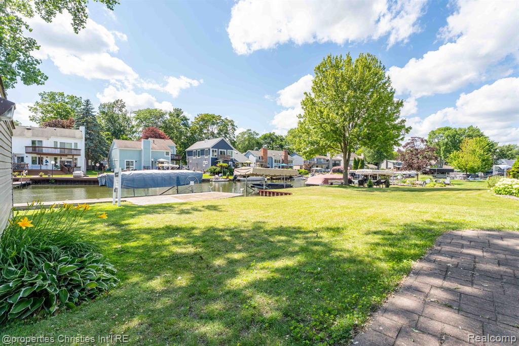 1700 MADDY Lane, Keego Harbor, MI 48320 — Photo 52