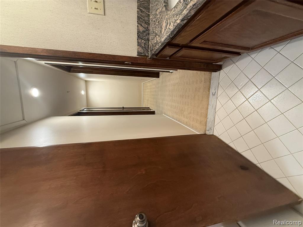 6302 Laurentian Court, Flint, MI 48532 — Photo 32