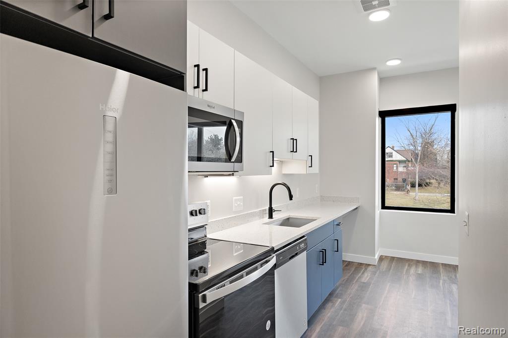 7631 E Lafayette, Detroit, MI 48214 — Photo 5