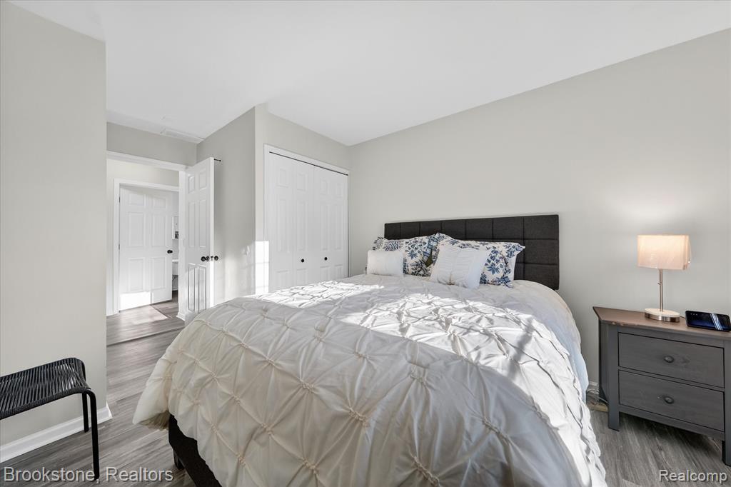 220 Oakbrooke Drive, 3, South Lyon, MI 48178 — Photo 25
