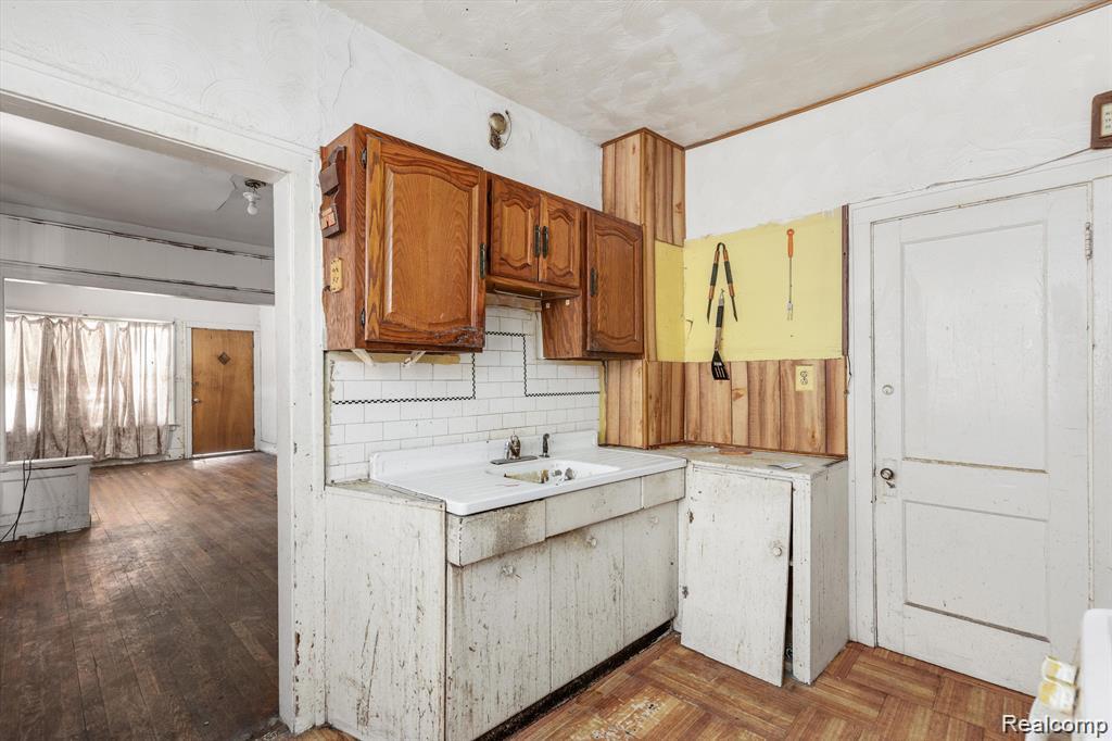 4673 FRENCH Road, Detroit, MI 48214 — Photo 13