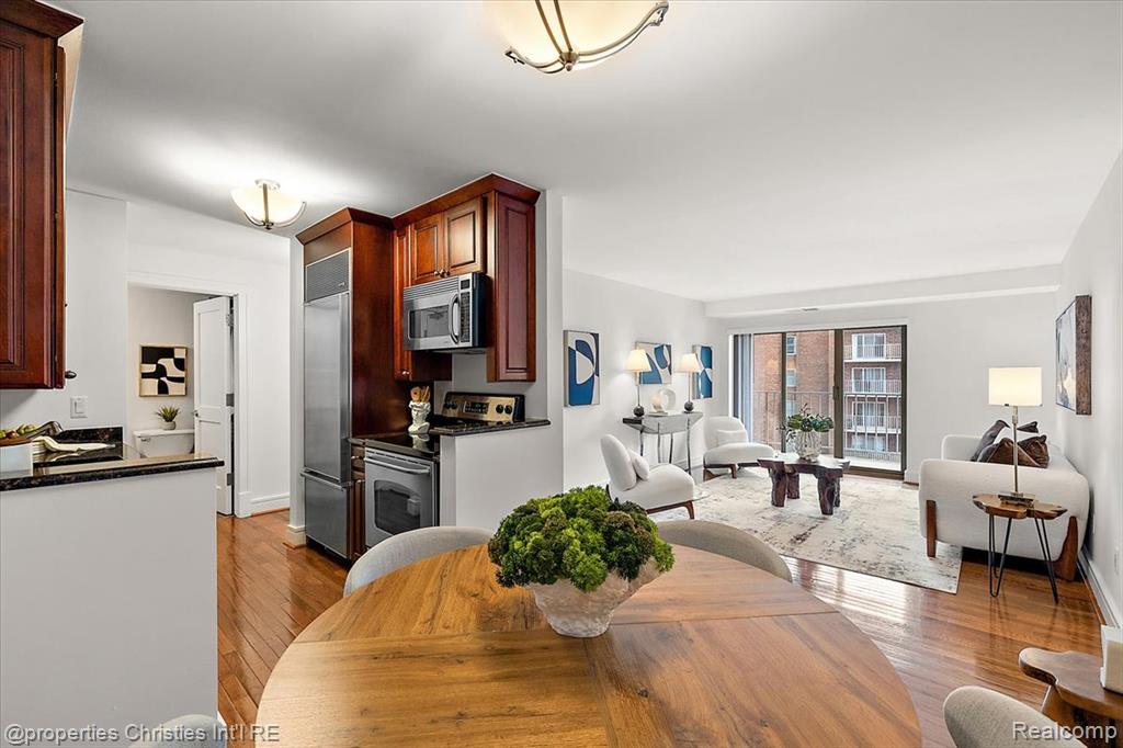 411 S Old Woodward Avenue, 821, Birmingham, MI 48009 — Photo 11