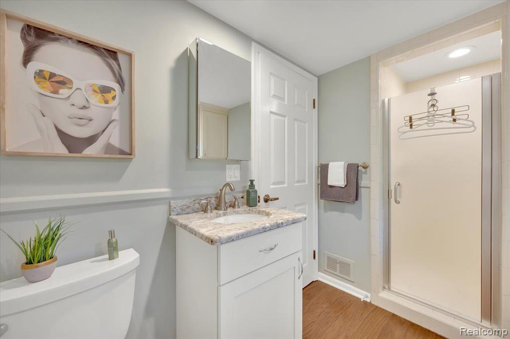 6875 Hubbard Road, Clarkston, MI 48348 — Photo 38