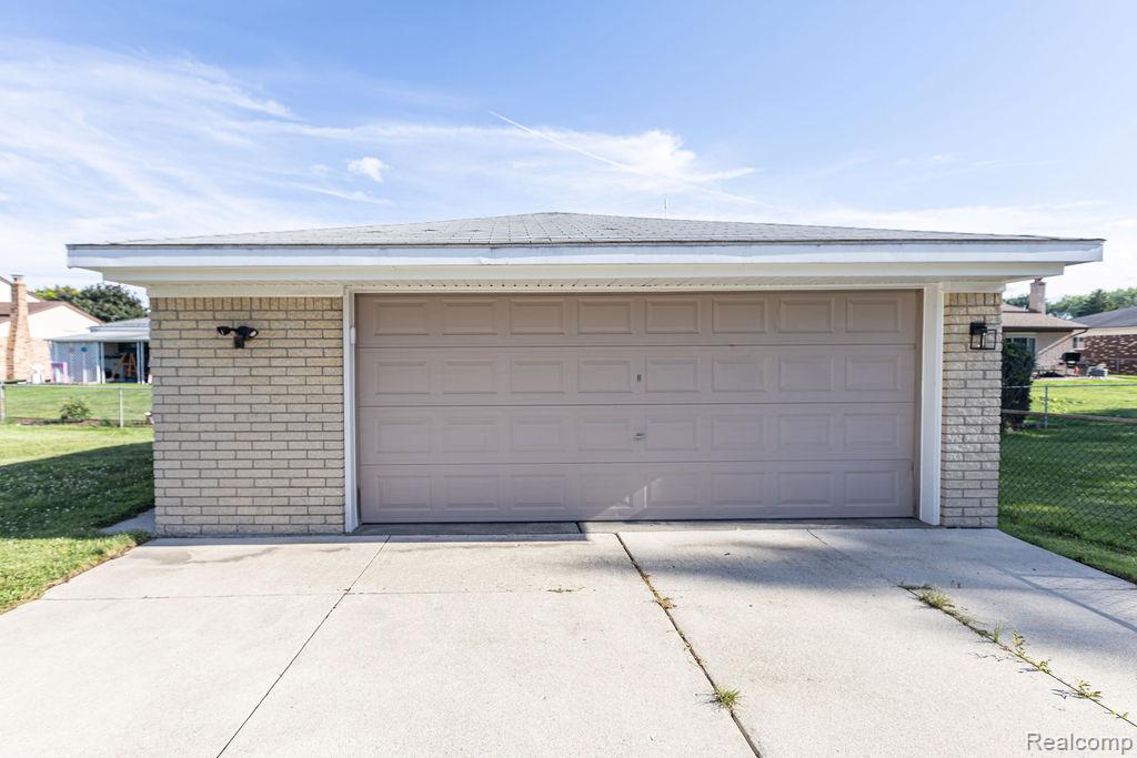 15270 Cambridge Drive, Fraser, MI 48026 — Photo 40