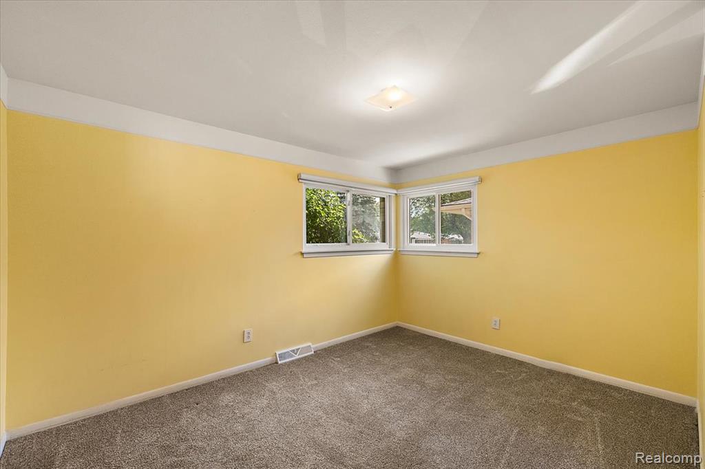 1271 Beaupre Avenue, Madison Heights, MI 48071 — Photo 19