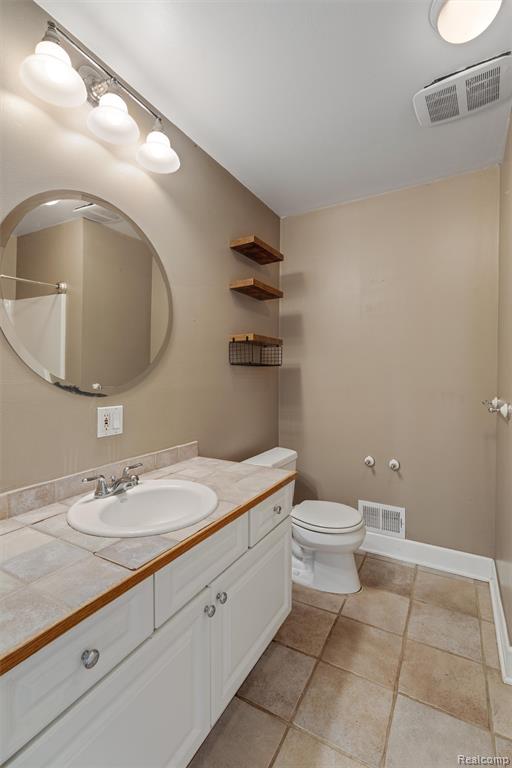 590 Hillwood, White Lake, MI 48383 — Photo 23