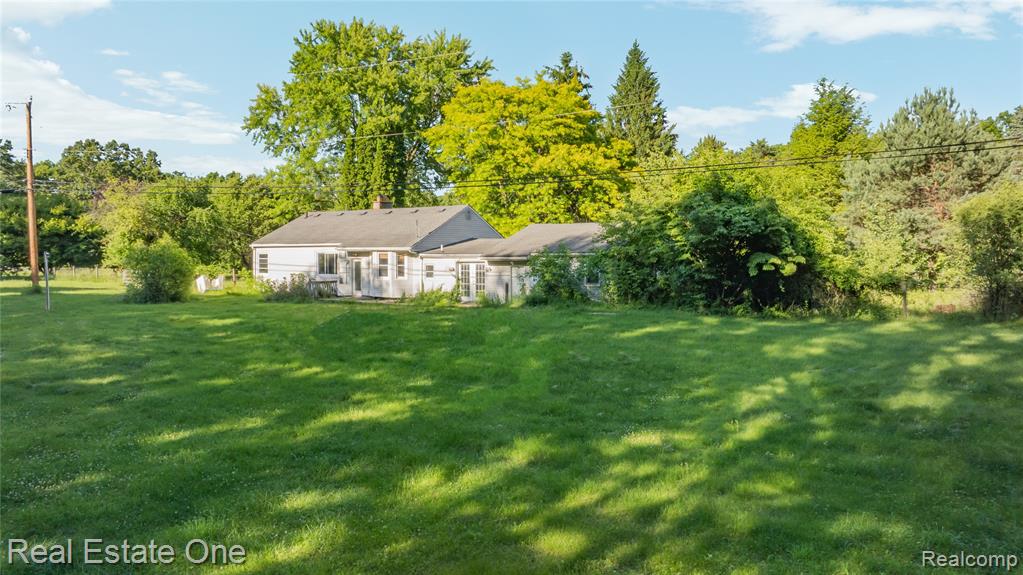 9585 N Eston Road, Clarkston, MI 48348 — Photo 53