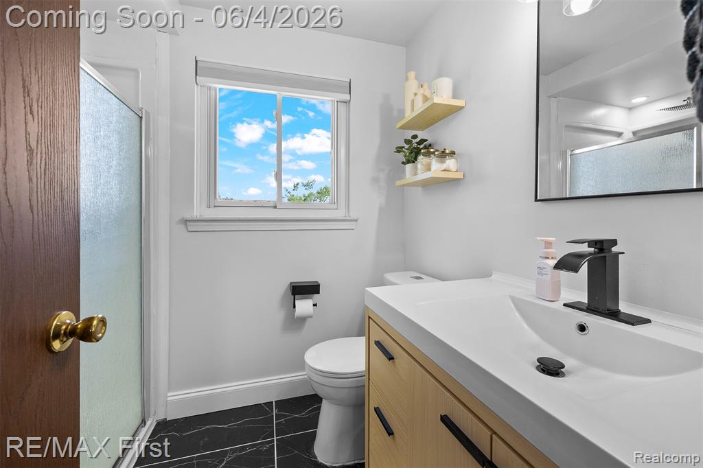 26376 Lawrence Drive, Dearborn Heights, MI 48127 — Photo 27
