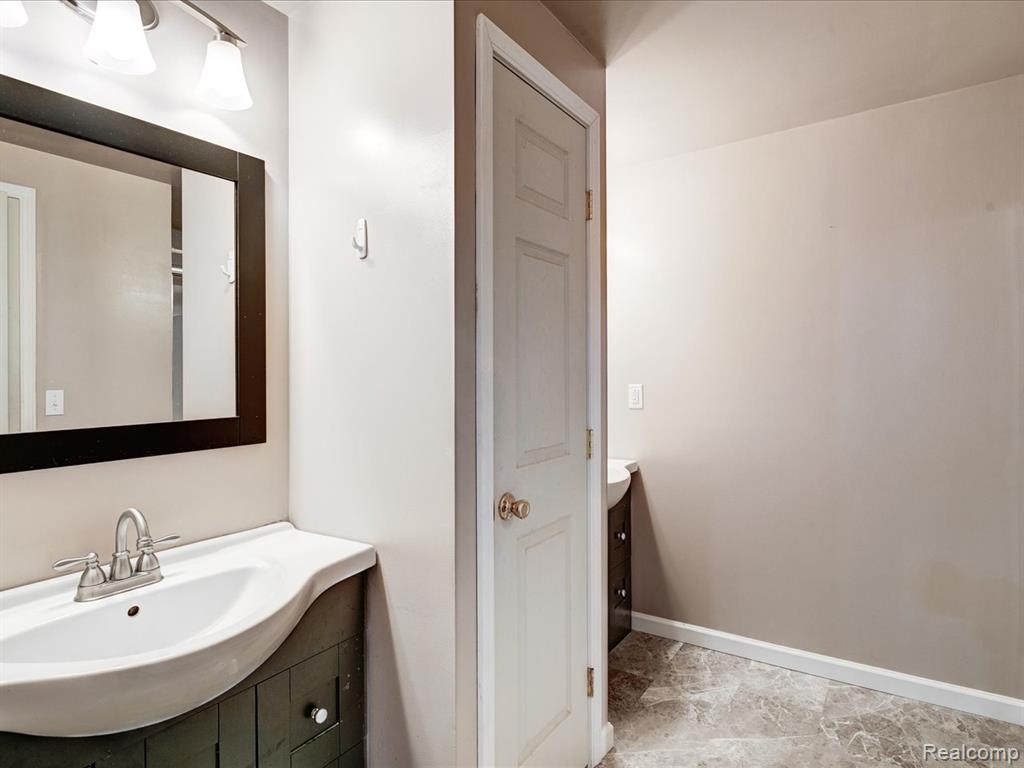 5652 N Lake Drive, Kimball, MI — Photo 28