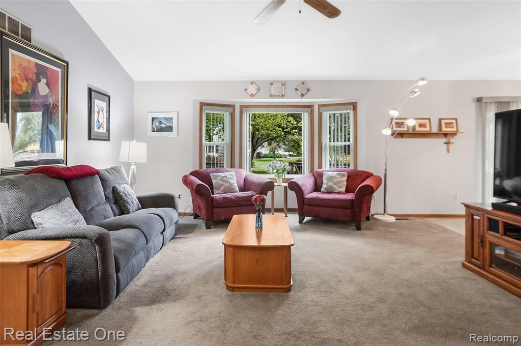 59652 Sunridge Drive, New Hudson, MI 48165 — Photo 3