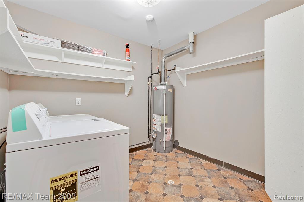 42461 LILLEY POINTE Drive, Canton, MI 48187 — Photo 10