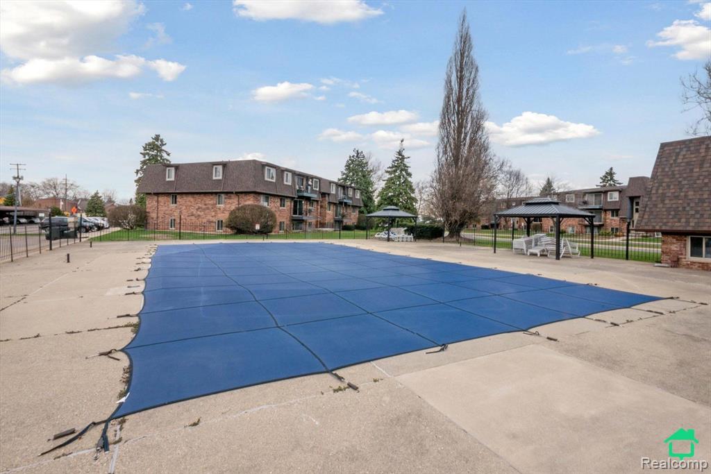 412 Riviera Drive, Saint Clair Shores, MI 48080 — Photo 33