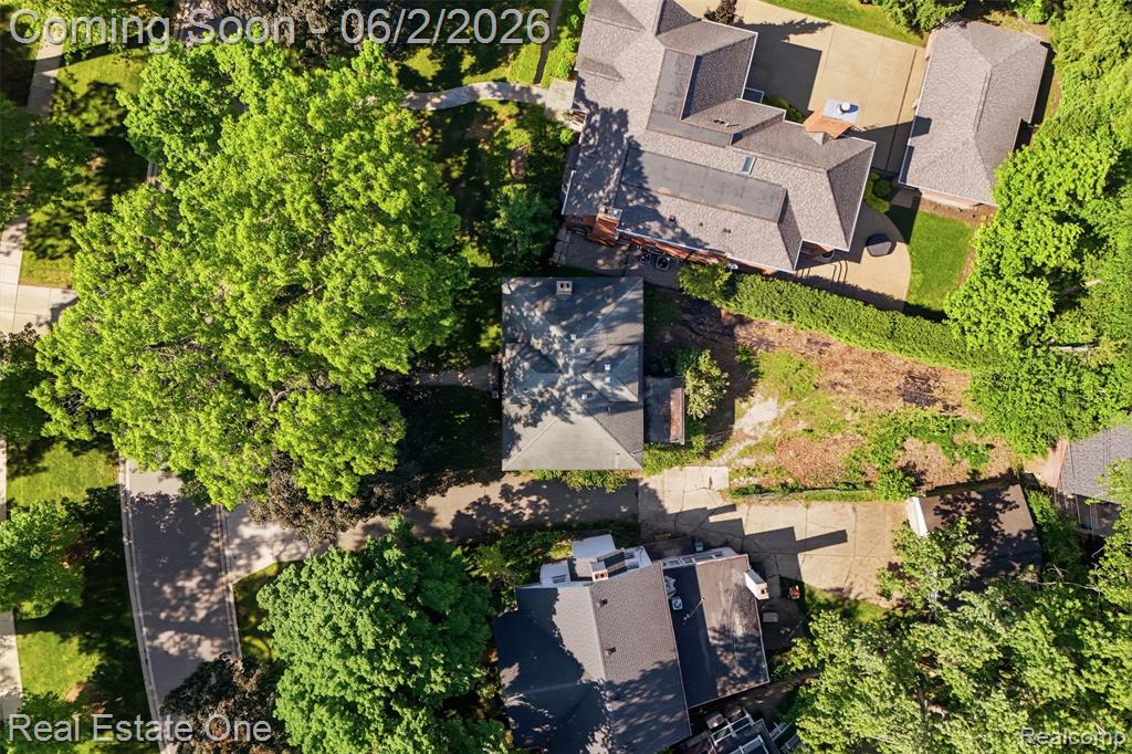 8606 Hendrie Boulevard, Huntington Woods, MI — Photo 36